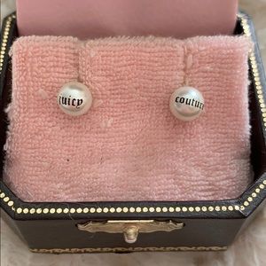 Small Juicy Couture pearls